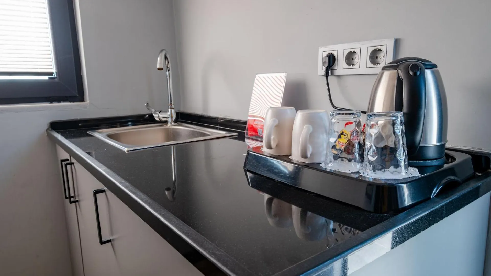 **  The Row Taksim Hotel Стамбул Турция