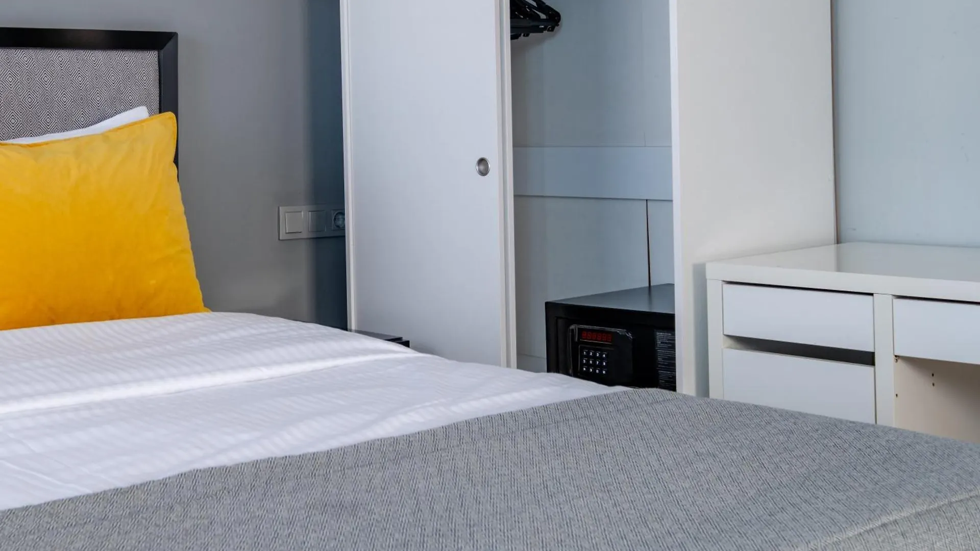 The Row Taksim Hotel Стамбул