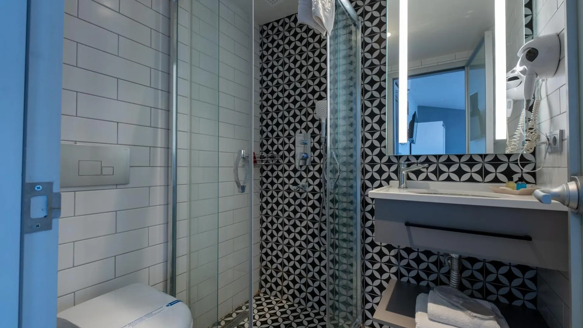 The Row Taksim Hotel Стамбул