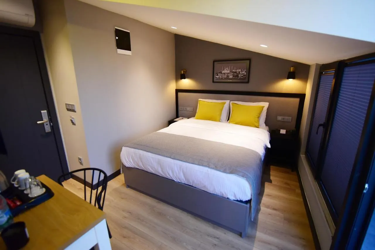 **  The Row Taksim Hotel イスタンブール トルコ
