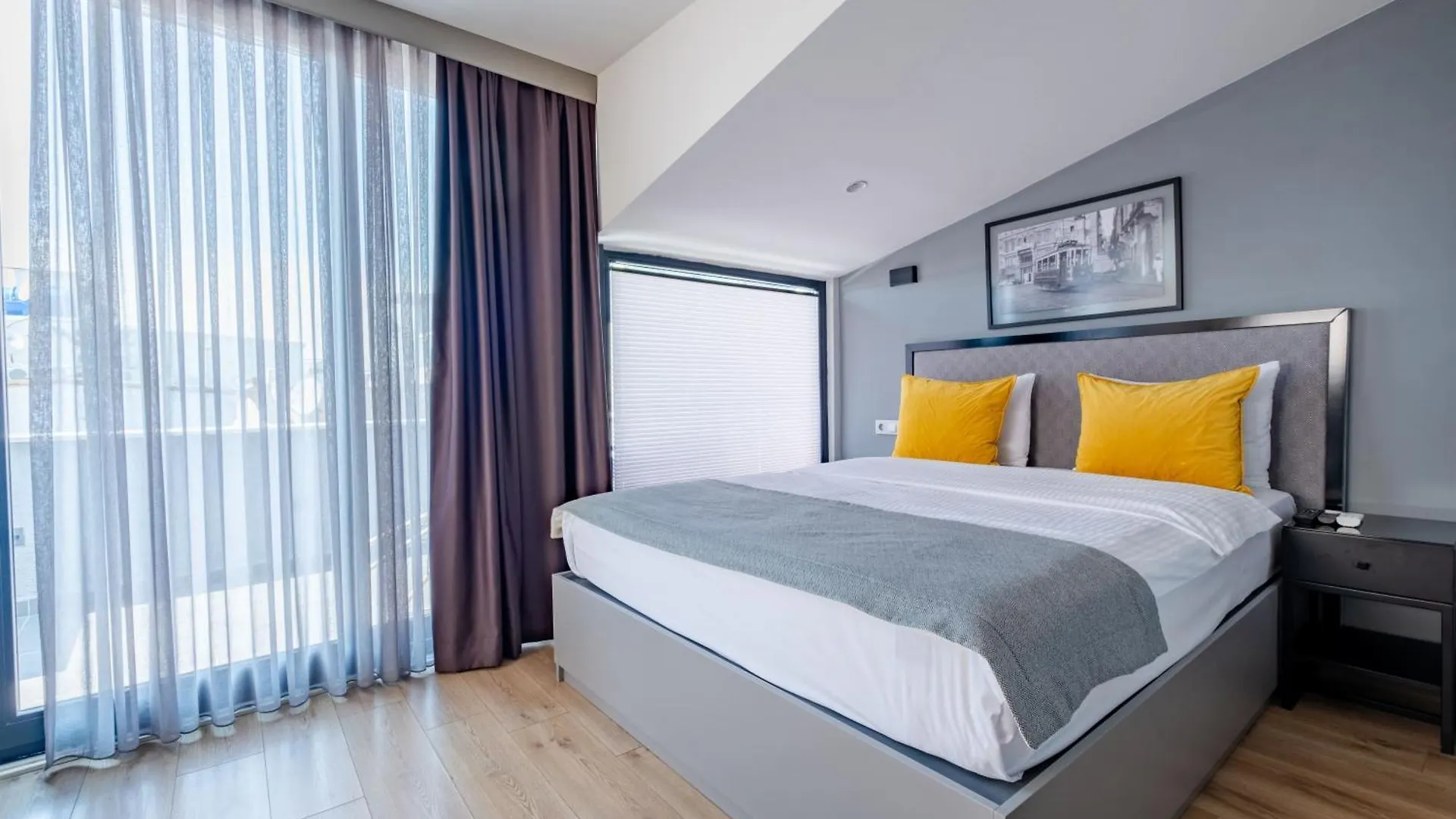 The Row Taksim Hotel Istanbul